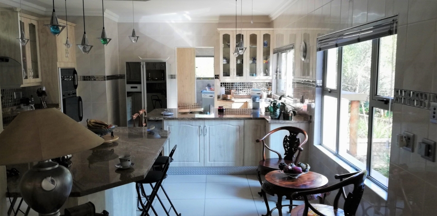 4 Bedroom Property for Sale in Hartbeespoort Rural North West